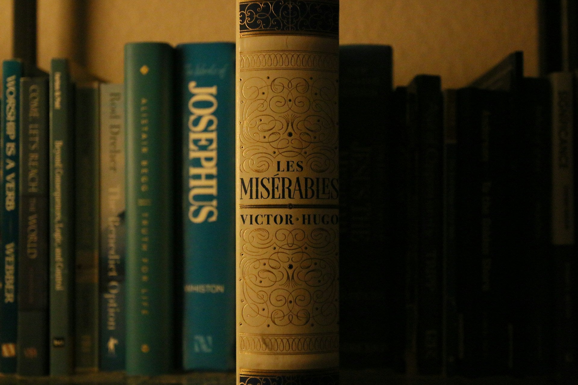 Nobel Edebiyat Ödüllü Türk ve Yabancı Kitap Önerileri