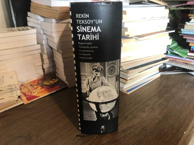 Rekin Teksoy'un Sinema Tarihi (Kutulu, 2 Cilt) - Rekin Teksoy kitap kapağı