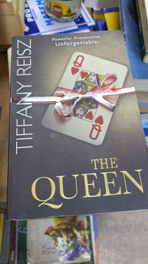 The Queen Tiffany Reisz - Tiffany Reisz kitap kapağı