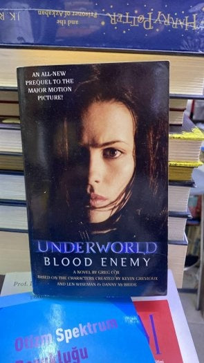 Underworld Blood Enemy - Greg Cox kitap kapağı