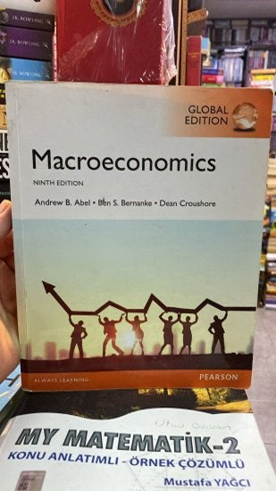 Macroeconomics (NINTH EDITION) - Global Edition - 2017 - Andrew B.Abel, Ben Bernanke,D.Croushore kitap kapağı