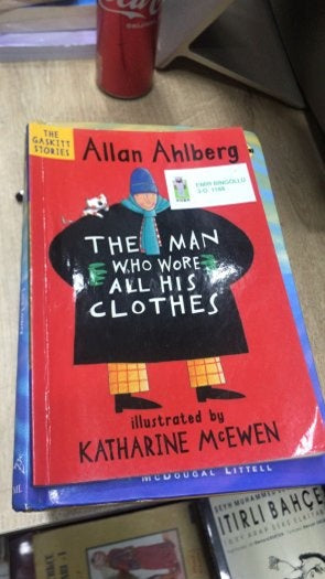 The Man Who Wore All His Clothes - Allan Ahlberg kitap kapağı