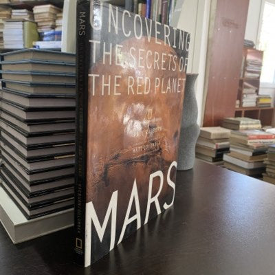 Mars: Uncovering the Secrets of the Red Planet - Paul Raeburn kitap kapağı