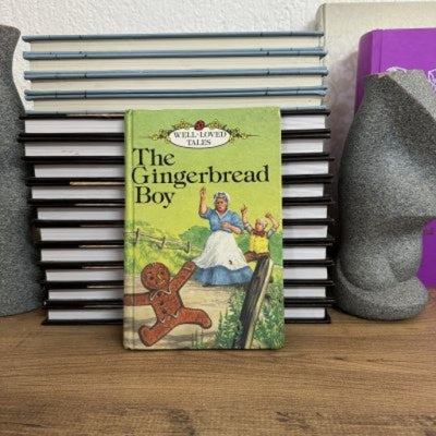 The Gingerbread boy (Well-loved tales) - by Ladybird kitap kapağı