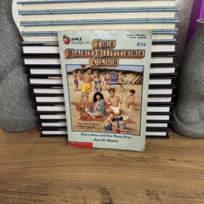 The Baby Sitters Club - Ann M. Martin kitap kapağı
