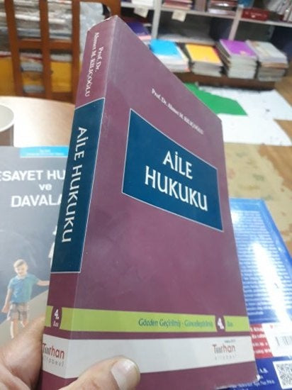 Aile Hukuku - Ahmet M. KILIÇOĞLU kitap kapağı