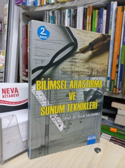 Bilimsel Araştırma ve Sunum Teknikleri - Doç. Dr. Asım Saldamlı kitap kapağı