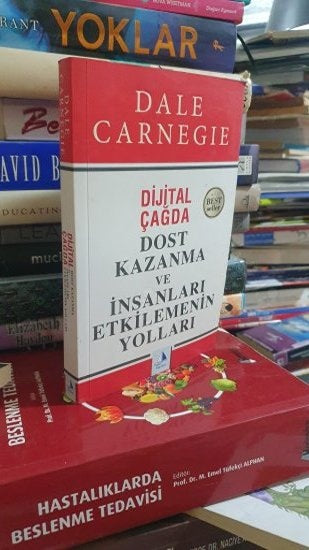 Dijital Çağda Dost Kazanma ve İnsanları Etkilemenin Yolları - Dale Carnegie kitap kapağı