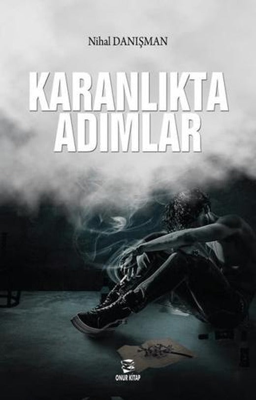 Karanlıkta Adımlar