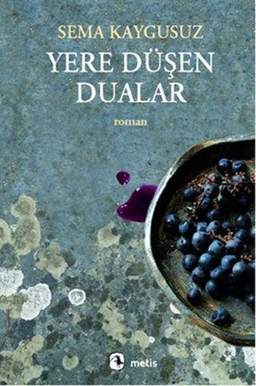 Yere Düşen Dualar | Metis Yayınları