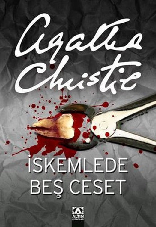 İskemlede Beş Ceset | Altın Kitaplar