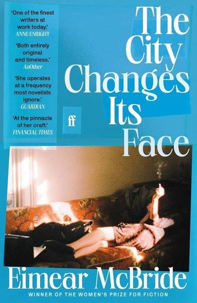 The City Changes Its Face | Faber and Faber Paperback (İnce Kapak) - Resim 1