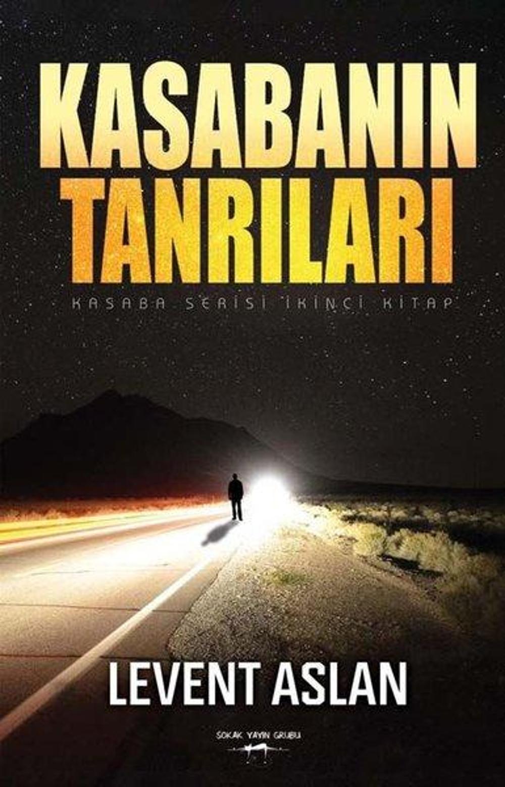 Kasabanın Tanrıları | Sokak Kitapları Yayınları