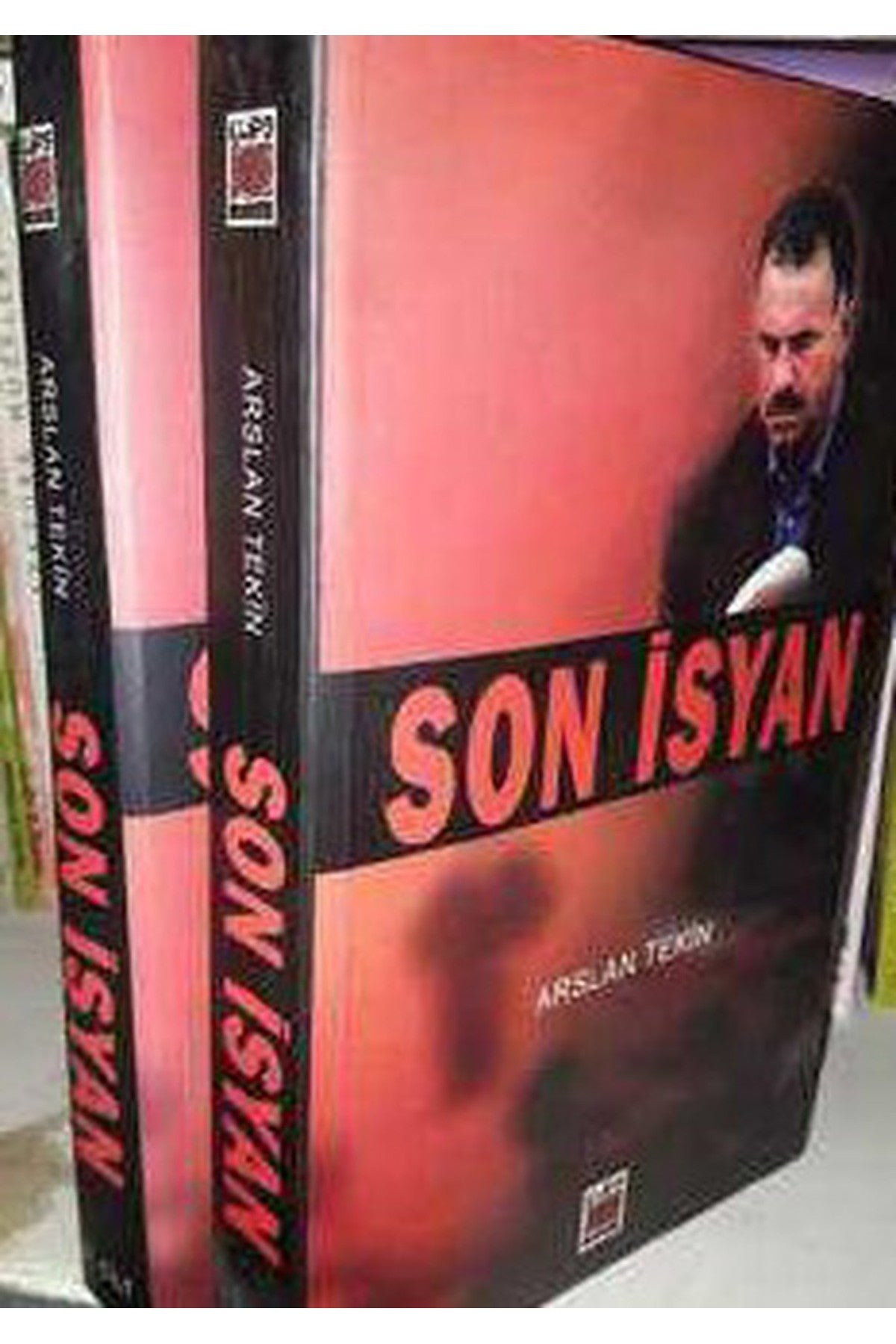 Son İsyan 2 Cilt / Arslan Tekin kitap kapağı