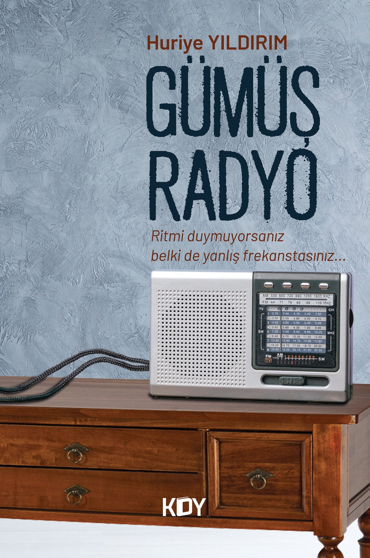 Gümüş Radyo - Huriye Yıldırım kitap kapağı