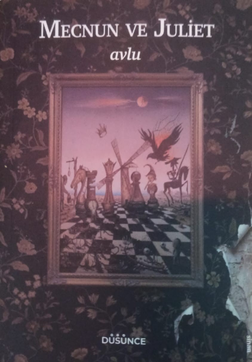 Mecnun ve Juliet / Avlu - Sinan kitap kapağı