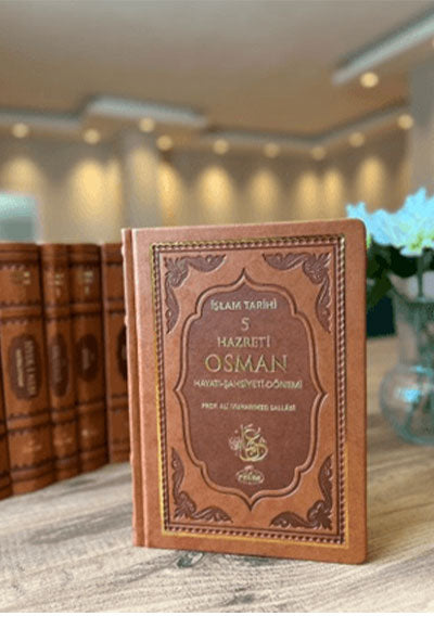 III. Halife Hz.Osman ra. Hayatı Şahsiyeti ve Dönemi (Termo Deri) - Prof. Ali Muhammed Sallabi kitap kapağı