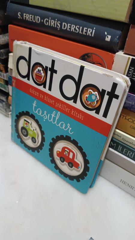 Renkler ve Şekiller / Bebek Dokun ve Hisset - Dawn Sirett kitap kapağı