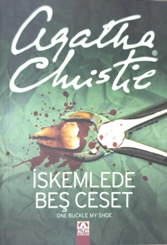 İskemlede Beş Ceset - Agatha Christie kitap kapağı