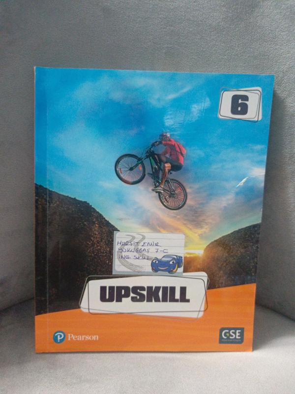 Upskill 6 - PEARSON kitap kapağı