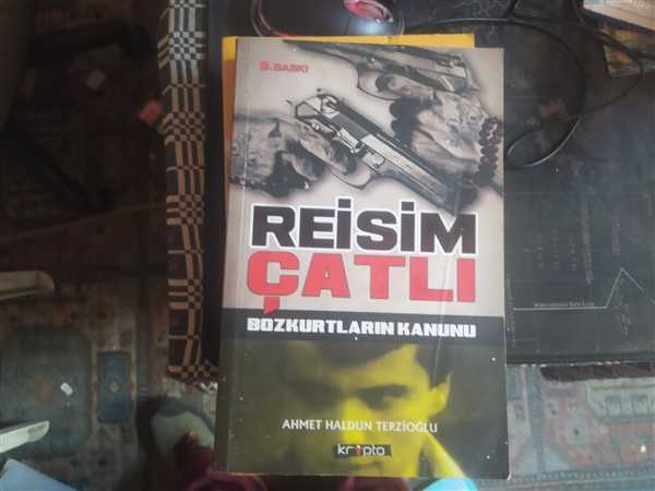 Reisim Çatlı - Bozkurtların Kanunu - Ahmet Haldun Terzioğlu kitap kapağı
