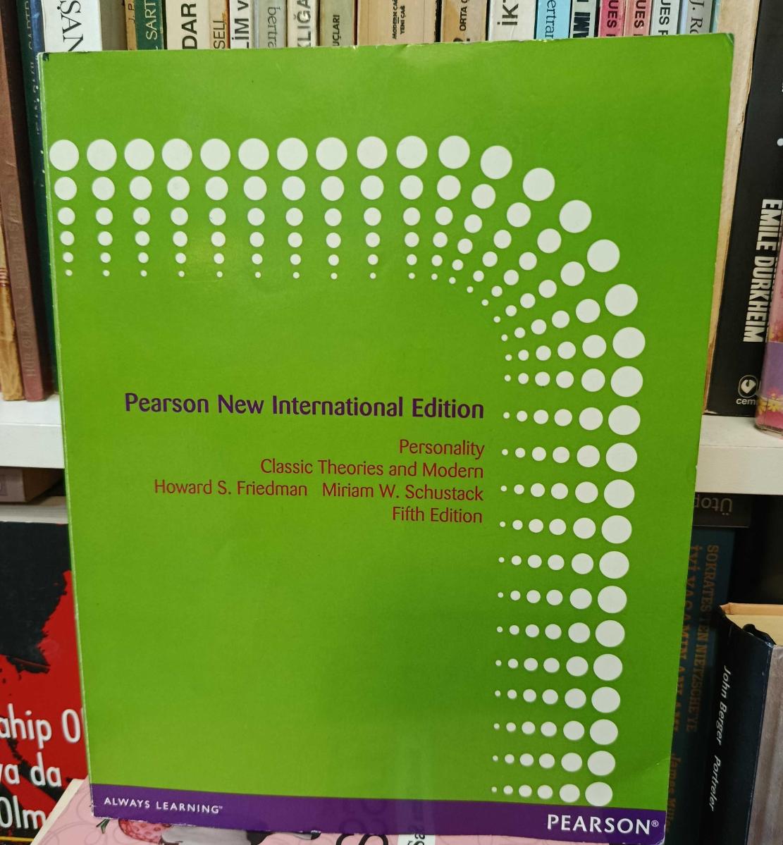 Classic Theories and Modern - Personality ( Fifth Edition ) - Howard S. Friedman - Miriam W. Schustack kitap kapağı