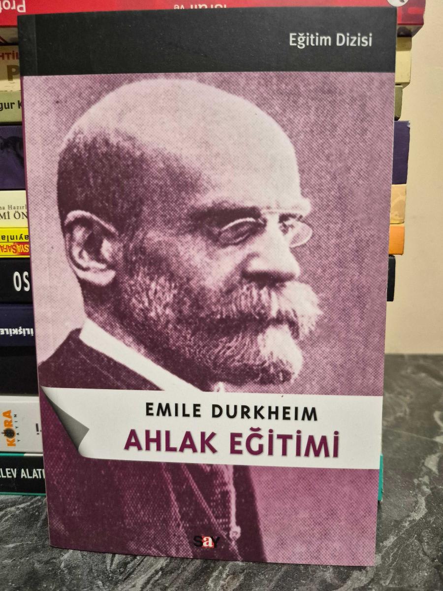 Ahlak Eğitimi - Emile Durkheim kitap kapağı