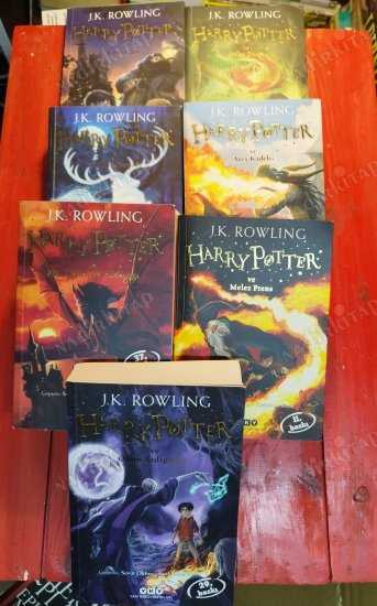 Harry Potter 7 Kitap Tam Takım // ( Harry Potter Ve - Azkaban Tutsağı, Ateş Kadehi, Zümrüdüanka Yoldaşlığı, Melez Prens, Ölüm Yadigarl. - J. K. Rowling kitap kapağı