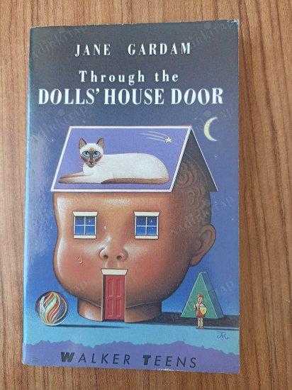 Through the Dolls House Door - Jane Gardam kitap kapağı