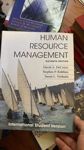 Human Resource Management, 11th Edition David A. Decenzo et. al. Stephen P. Robbins - David A. Decenzo et. al. Stephen P. Robb kitap kapağı