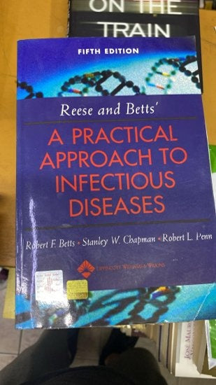 A Practıcal Approach To Infectıous Dıseases - Richard E. Resse - Robert F. Betts kitap kapağı