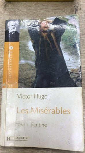 Les Miserables (Tome 1) - Victor Hugo kitap kapağı