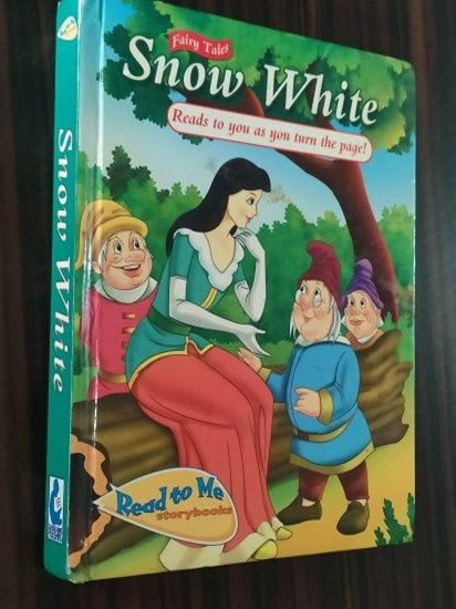 Fairy Tales - Snow White / Reads to you as you turn the page / Read to Me STORYBOOKS - JACOB WİLHELM GRİMM kitap kapağı