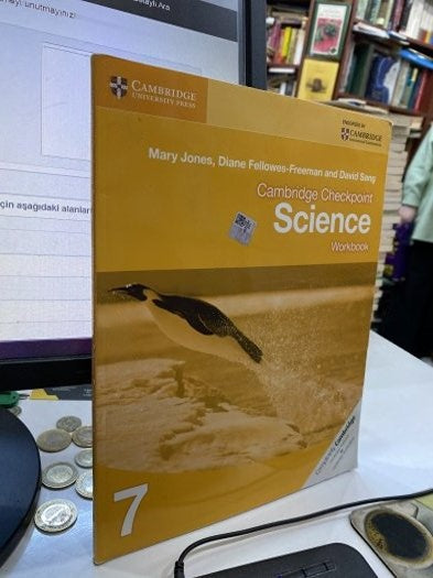 Cambridge Checkpoint Science Workbook 7 - Mary Jones, Diane Fellowes-Freeman kitap kapağı