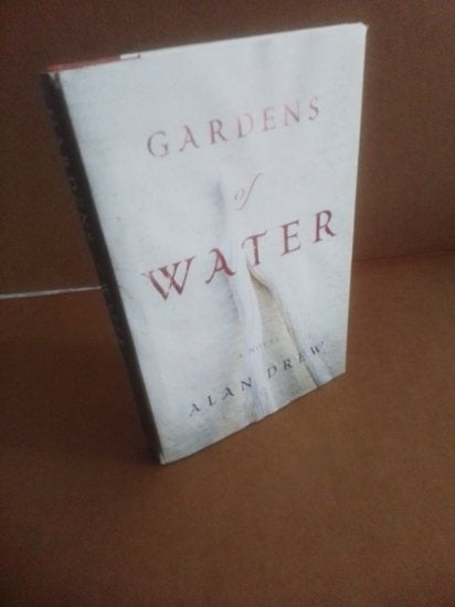 Gardens Of Water - Alan Drew kitap kapağı