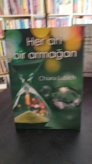 Chıara Lubıch Her An Bir Armağan - CHIARA LUBICH kitap kapağı