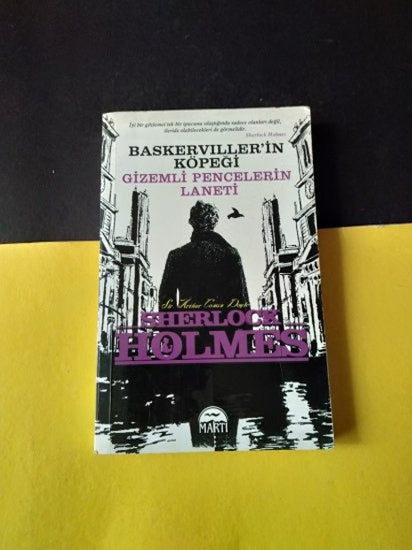 Sherlock Holmes - Gizemli Pençelerin Laneti - Baskerville'lerin Köpeği - Sir Arthur Conan Doyle kitap kapağı