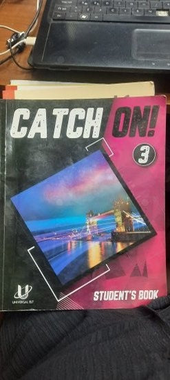 CATCH ON 3 Student's Book Universal ELT - Komisyon kitap kapağı