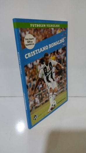 Cristiano Ronaldo . - Aydoğan Yavaşlı kitap kapağı