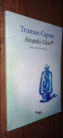 Ateşteki Güve - Truman Capote kitap kapağı