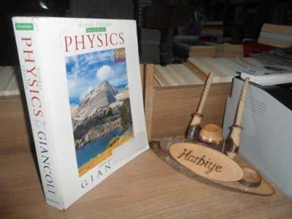 Physıcs Prıncıples Wıth Applıcatıons - DOUGLAS C. GIANCOLI kitap kapağı