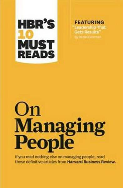 HBR's 10 Must Reads on Managing People (with featured article Leadership That Gets Results by Dan | Harvard Business Review Press (İnce Kapak)  - Resim 1