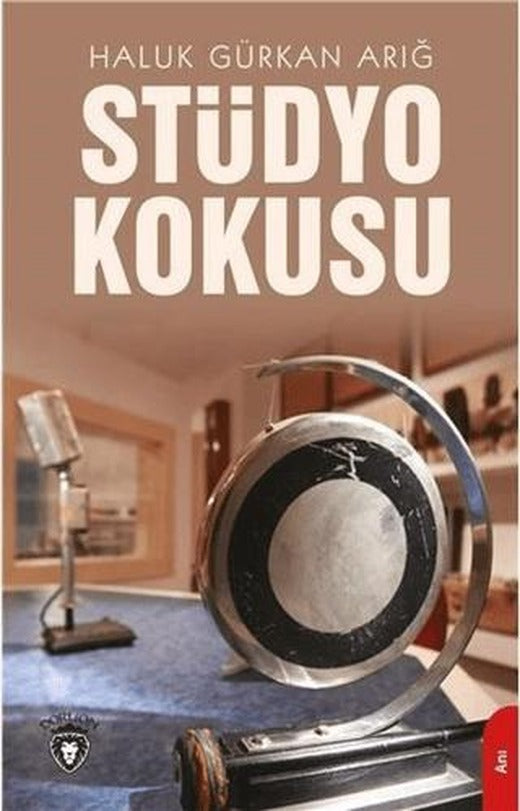 Stüdyo Kokusu | Dorlion Yayınları (Ciltsiz)