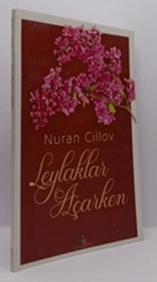 Leylaklar Açarken