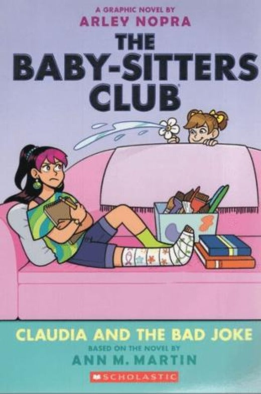The Babysitters Club Graphic Novel: Claudia And The Bad Joke | Scholastic (Ciltsiz)