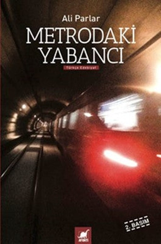 Metrodaki Yabancı | Ayrıntı Yayınları