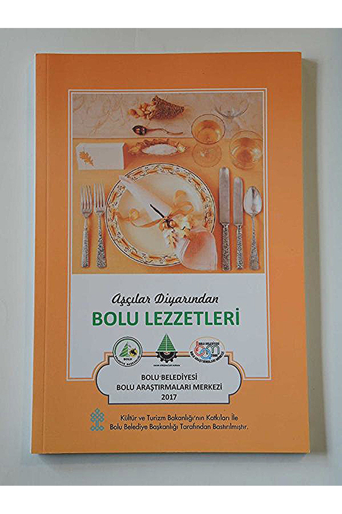 Aşçılar Diyarından Bolu Lezzetleri kitap kapağı