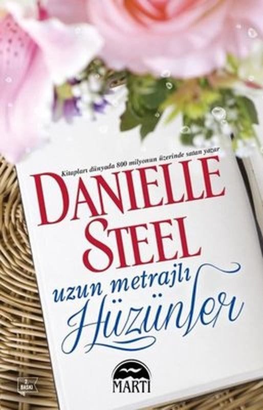 Uzun Metrajlı Hüzünler | Martı Yayınları