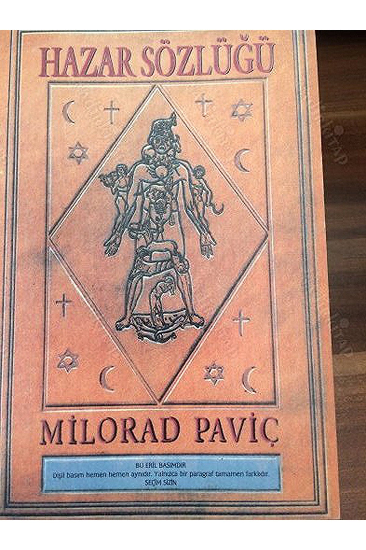 Hazar Sözlüğü - Milorad Paviç (Eril Basım) kitap kapağı