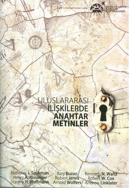 Uluslararası İlişkilerde Anahtar Metinler - Kolektif kitap kapağı